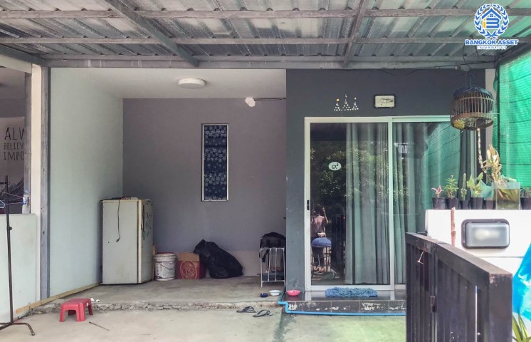 ทาวน์เฮ้าส์มือสอง ม.พฤกษา105 ฉลองกรุง-ลาดกระบัง เนื้อที่ 17.30 ตร.ว. ฟังก์ชัน 3 ห้องนอน 2 ห้องน้ำ 1 ที่จอดรถ บ้านสวยพร้อมเข้าอยู่  แถมแอร์ 1 เครื่อง  บนทำเลที่เชื่อมต่อถนน ลาดกระบัง, ฉลองกรุง ราคาถูกมาก รีบจองเลย!...